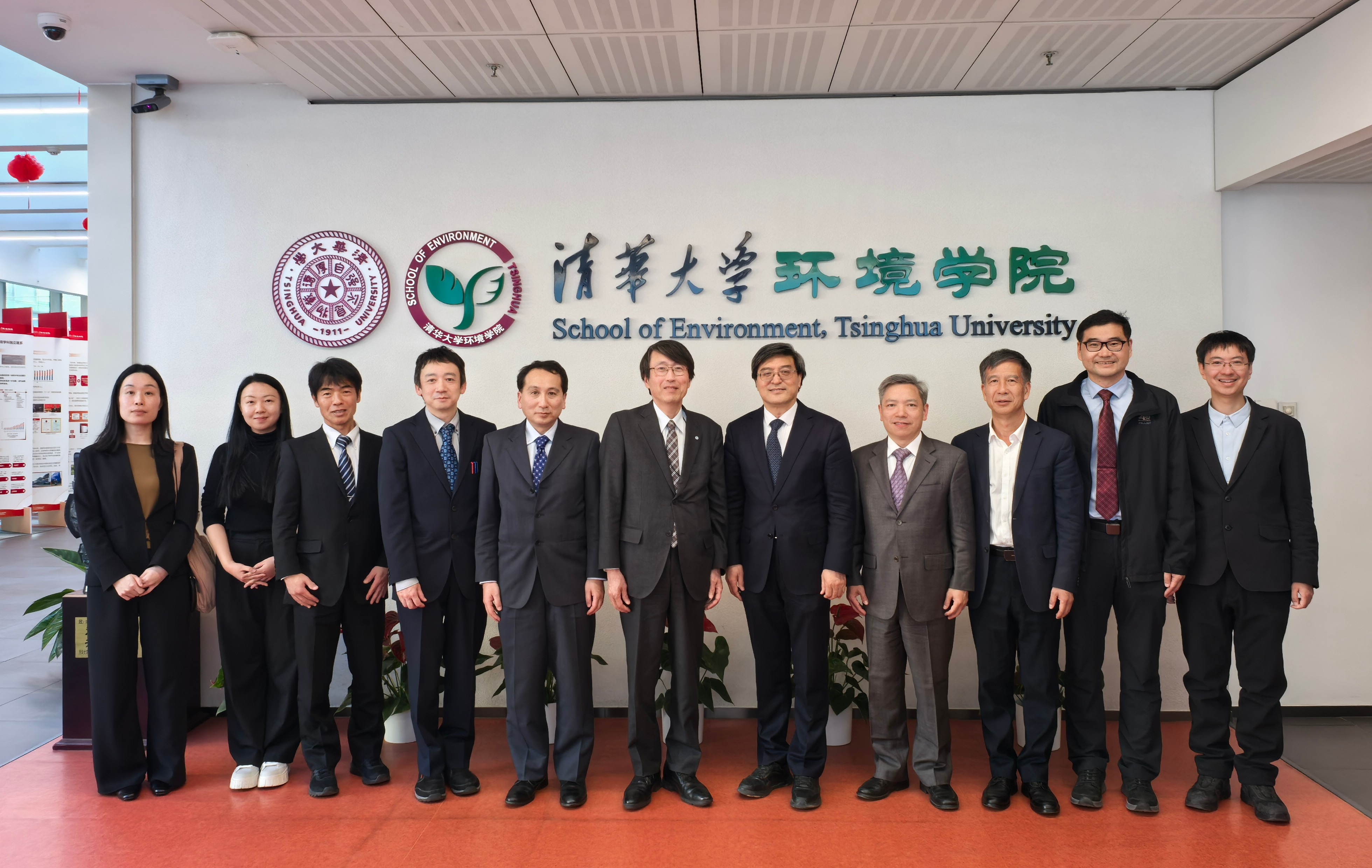 20250322-日本金泽大学代表团访问乐动网站-姜爱娜-参加交流的人员合影.jpg