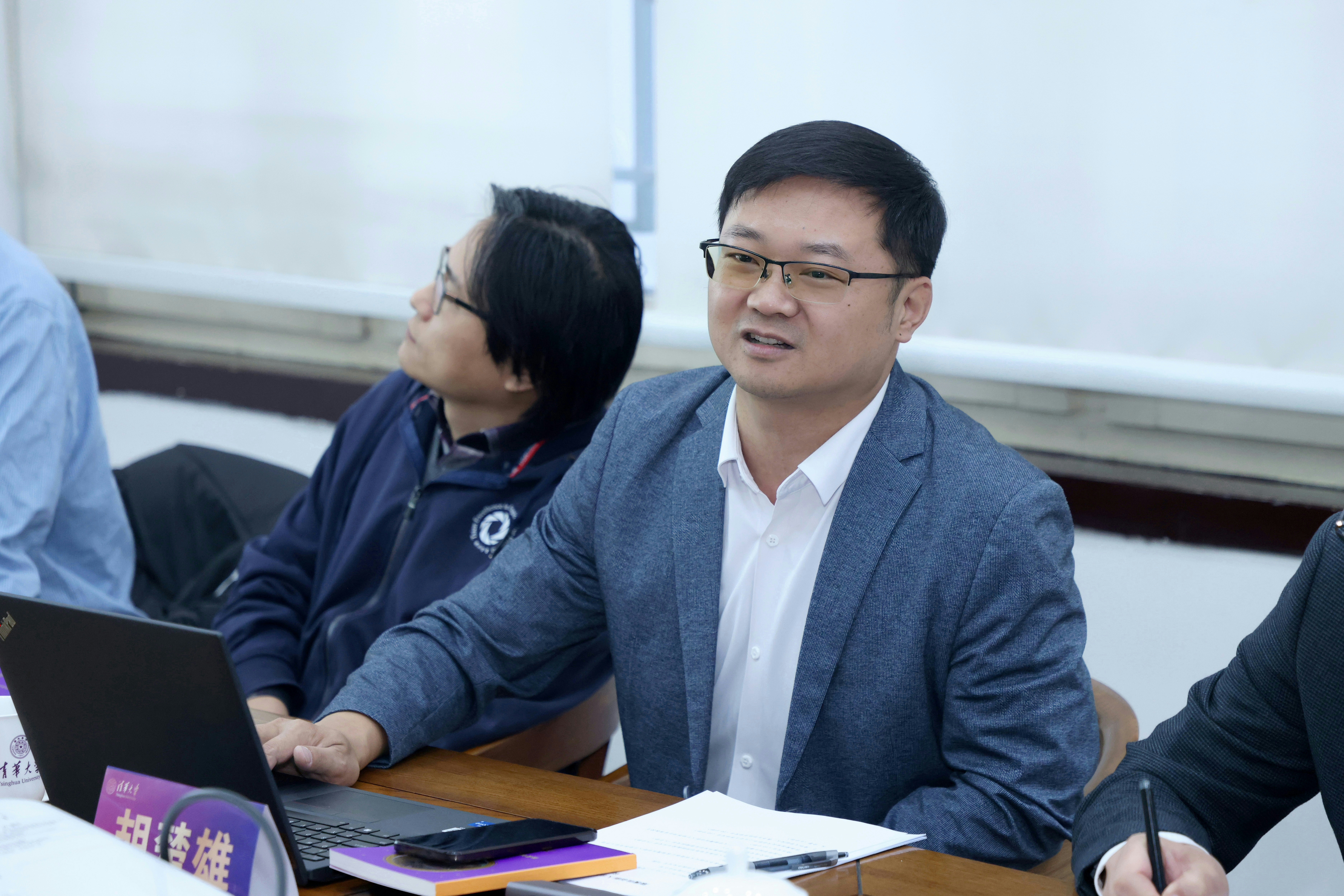 20250110-乐动网站颠覆性创新人才培养项目座谈会举行-摄影师杨艳彬-胡楚雄发言.jpg