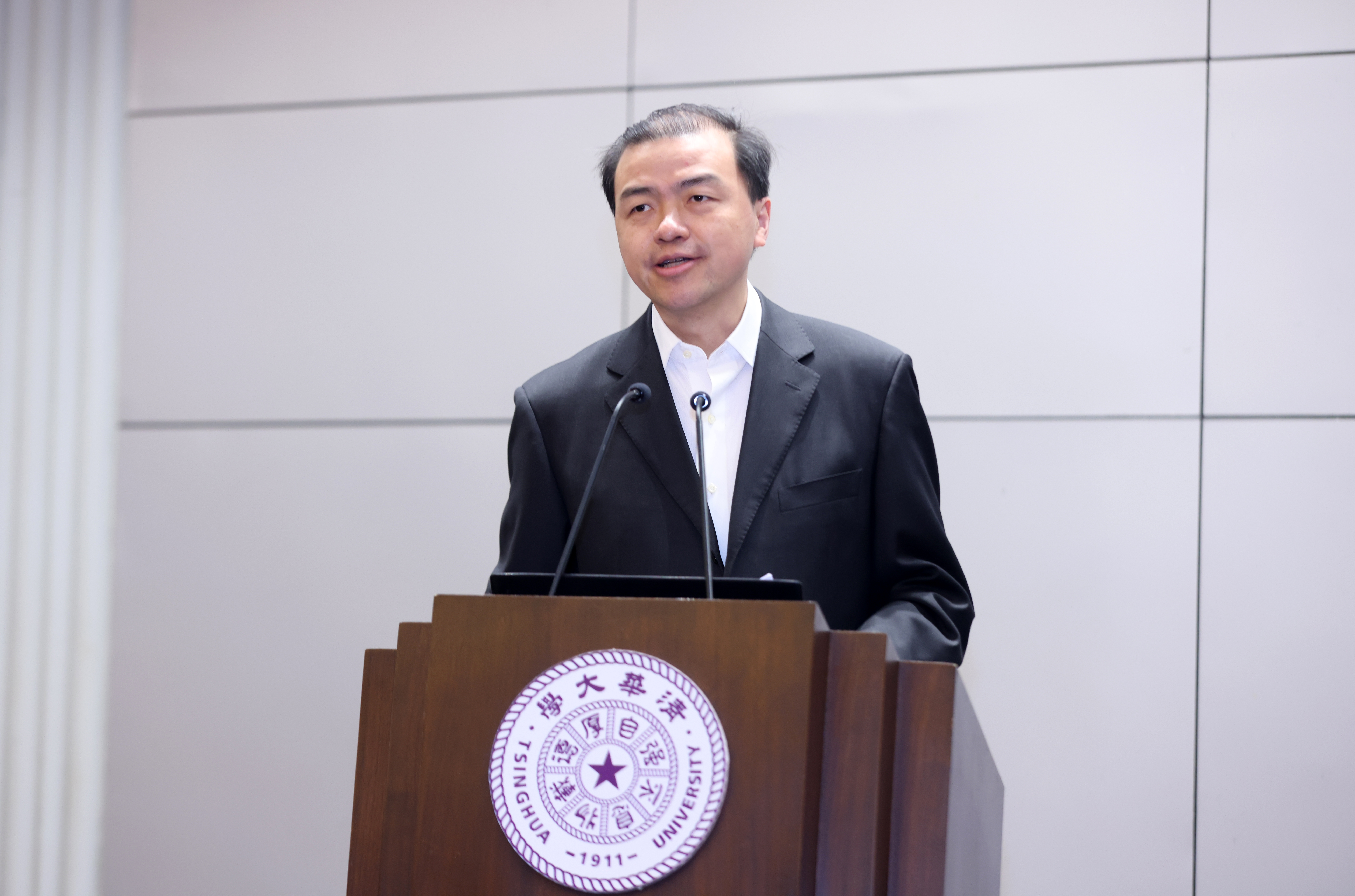 20240402-乐动网站召开2024年全校安全稳定工作会议-孙波-向波涛 (1).JPG