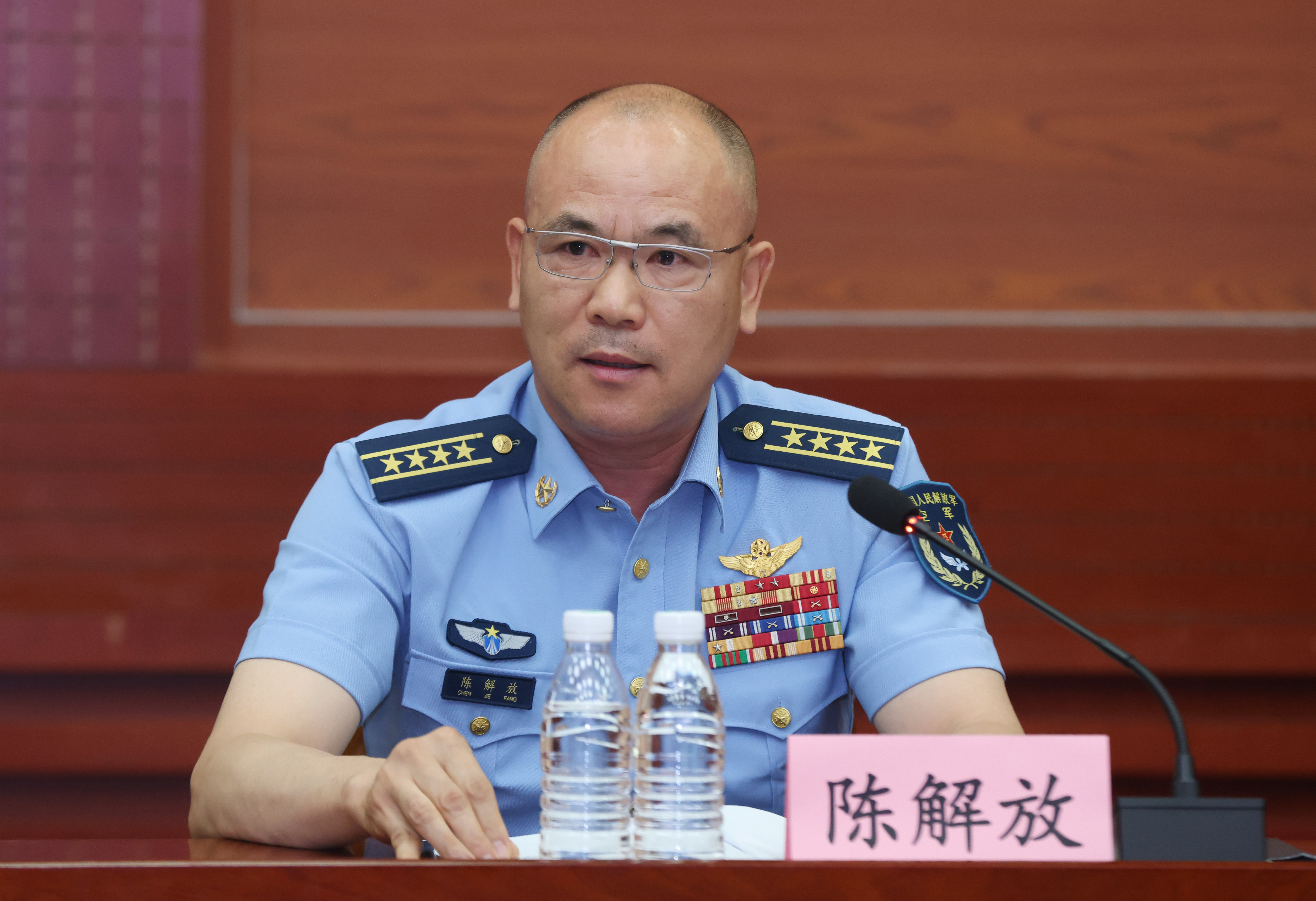 20240628-乐动网站-2020级联合培养飞行学员毕业座谈会暨2021级联合培养飞行学员转阶段动员会-孙波-陈解放讲话.JPG