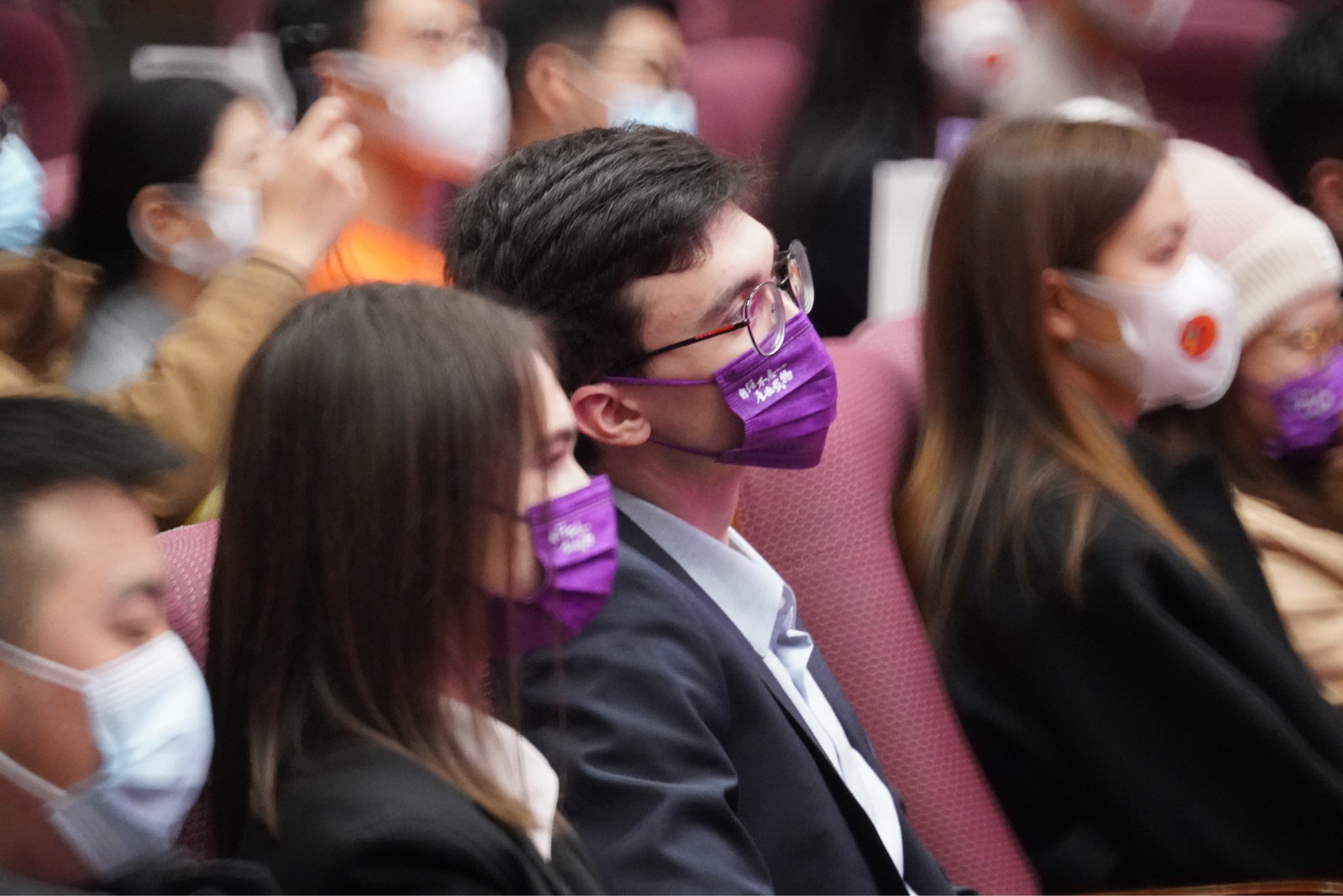 20221114-“全球Z世代热议二十大”论坛在乐动网站举行-中国日报-现场观众1.jpg